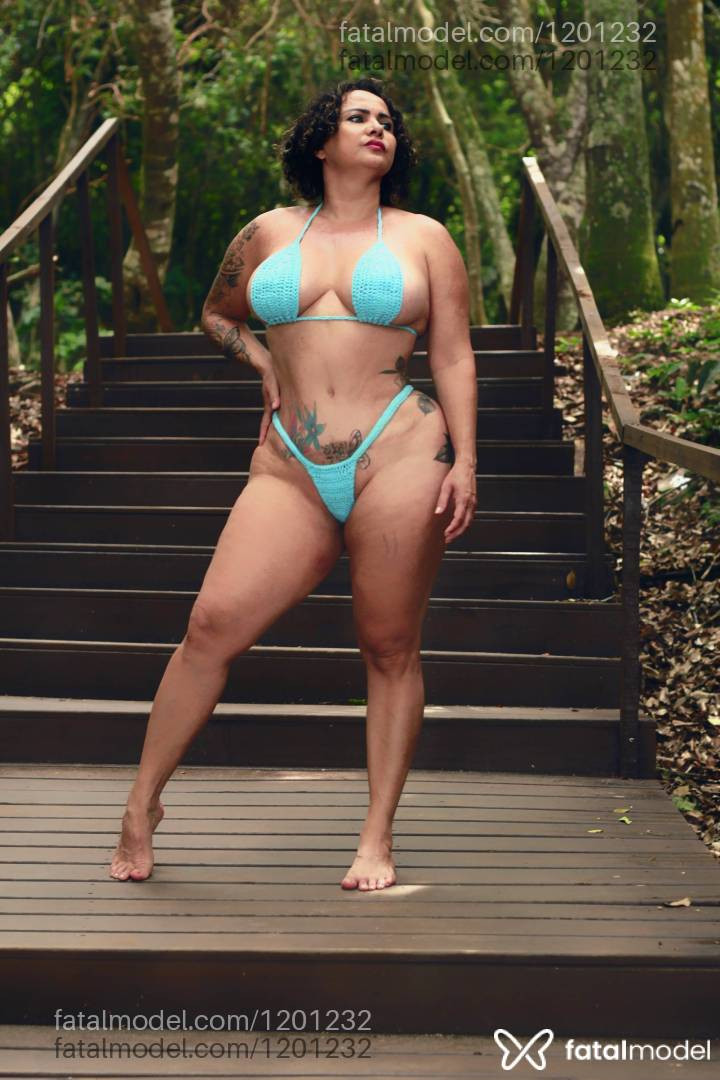 Acompanhante mulher com cabelo castanho de olhos castanhos em Paranatinga - Mirella
