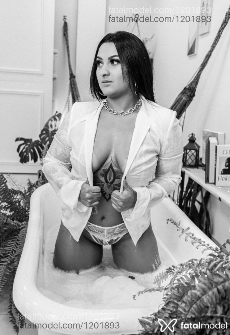 Acompanhante mulher morena (o) de olhos castanhos - Kety Morais