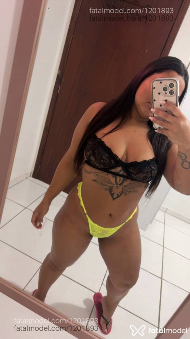 Acompanhante mulher morena (o) de olhos castanhos - Mel Maia
