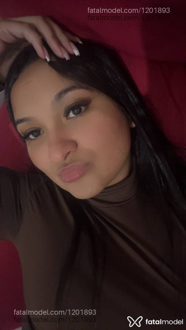 Acompanhante mulher morena (o) de olhos castanhos - Mel Maia