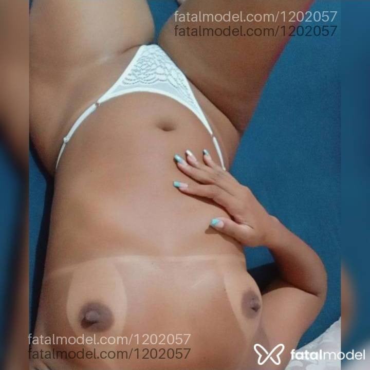 Acompanhante mulher com cabelo castanho de olhos castanhos - juliana Muniz