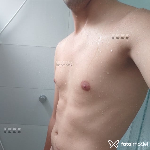 Acompanhante homem com cabelo castanho de olhos castanhos em Ariquemes - Vitor