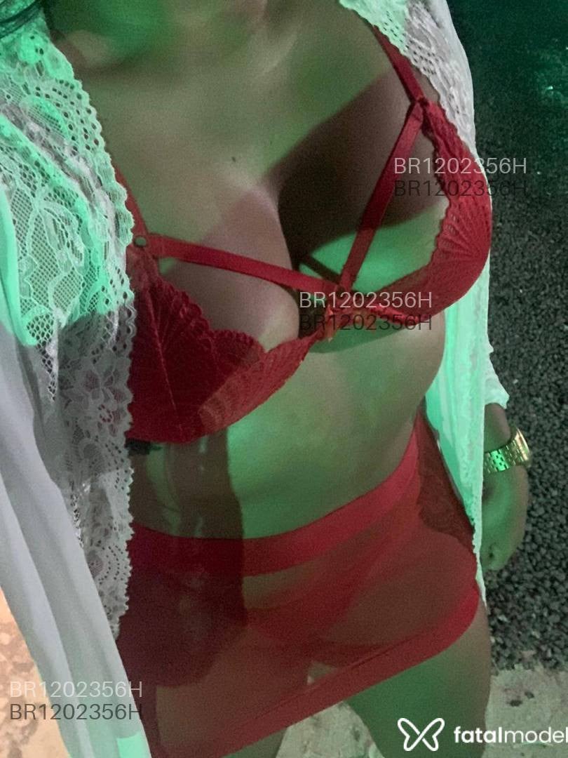 Acompanhante mulher morena (o) de olhos castanhos em Maceió - Bárbara