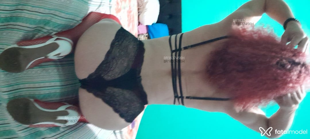 Acompanhante mulher trans ruiva (o) de olhos castanhos em Varginha - Bela kim
