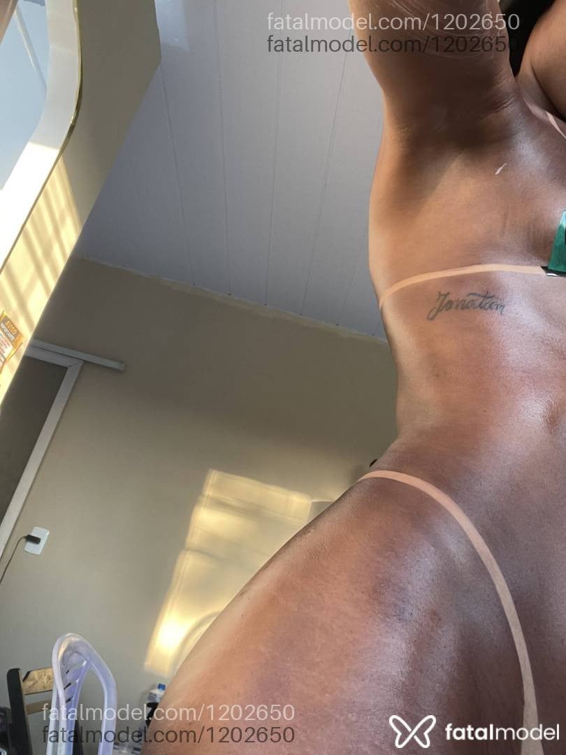Acompanhante travesti morena (o) de olhos castanhos - ALICE MORENA
