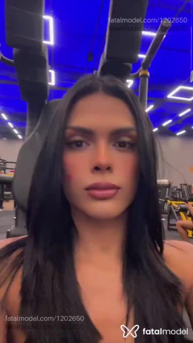 Acompanhante travesti morena (o) de olhos castanhos em Aracaju - ALICE MORENA