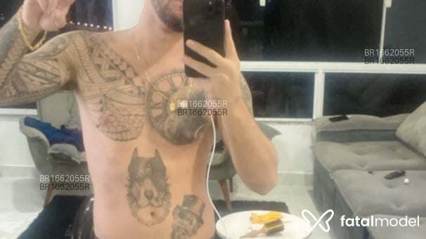 Acompanhante homem com cabelo castanho de olhos castanhos em Brasília - PEDRO VICTOR