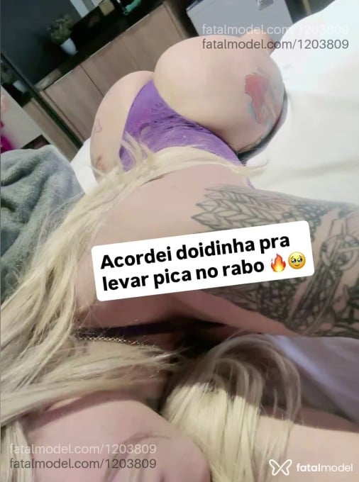 Acompanhante mulher trans loira (o) de olhos castanhos - Marian ferraz