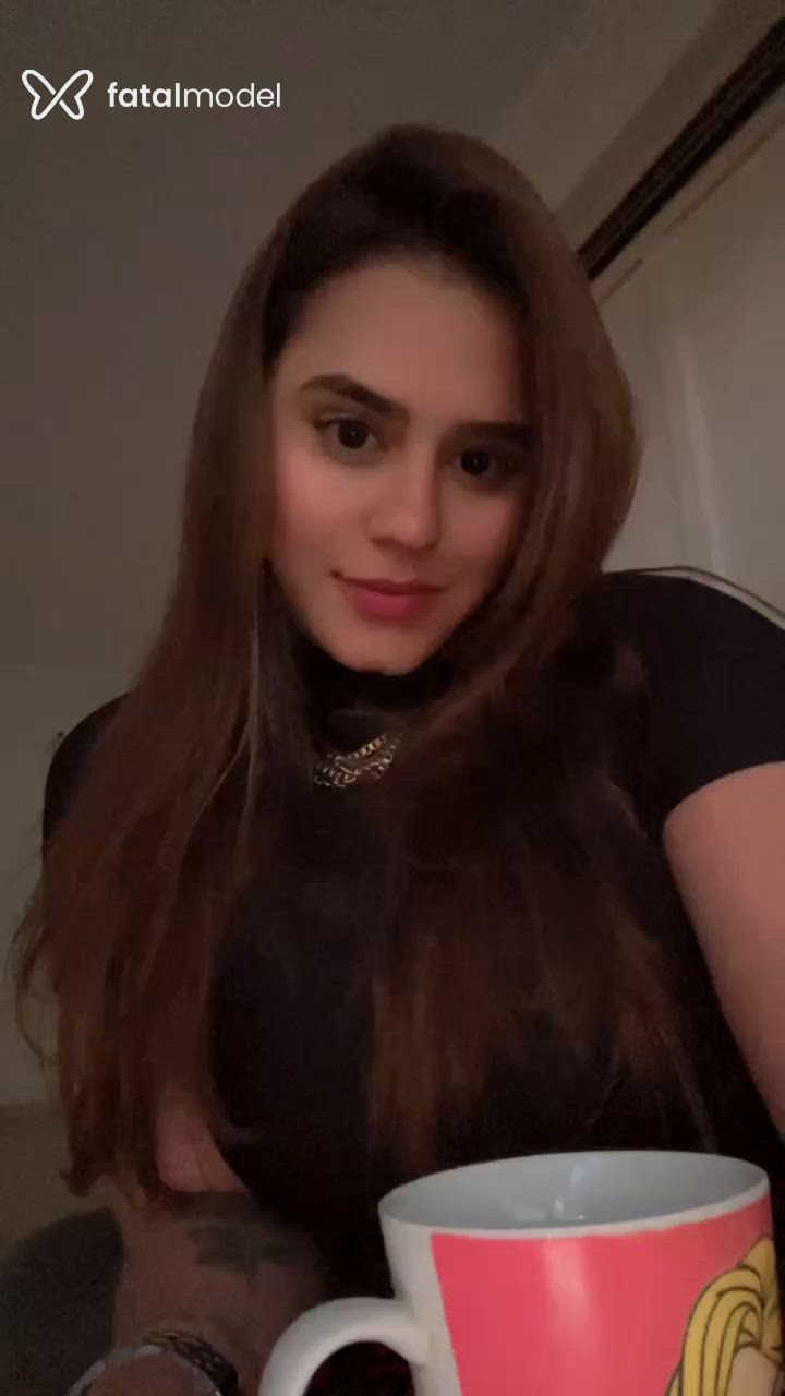Acompanhante mulher com cabelo castanho de olhos castanhos - Nanda Acompanhante mulher com cabelo castanho de olhos castanhos - Nanda