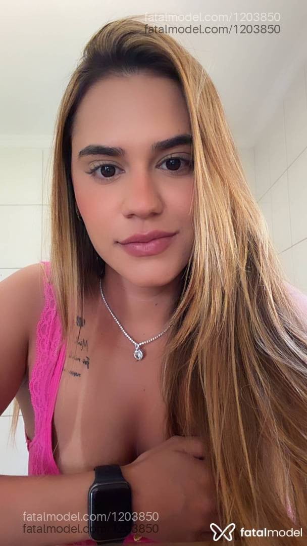 Acompanhante mulher com cabelo castanho de olhos castanhos - Nanda