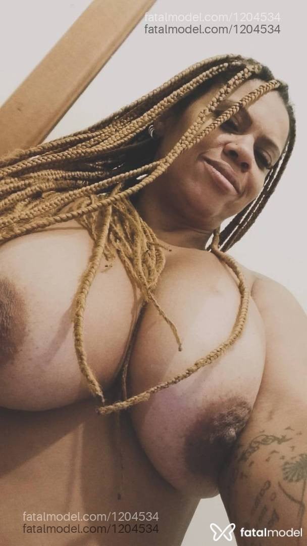 Acompanhante mulher com cabelo castanho de olhos castanhos - Danny Monteiro