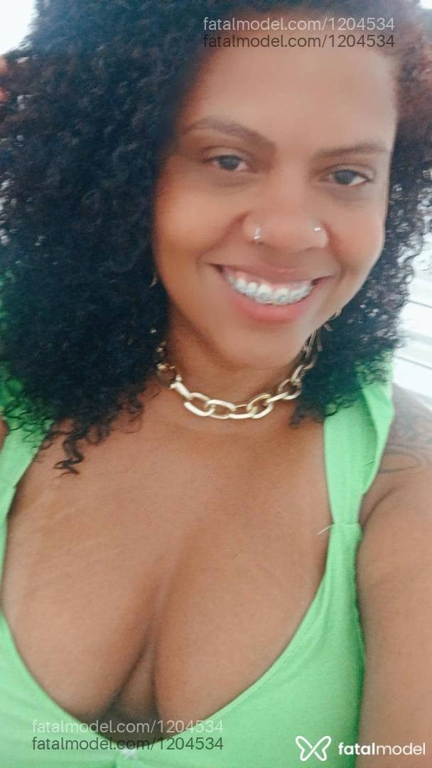 Acompanhante mulher com cabelo castanho de olhos castanhos - Danny Monteiro