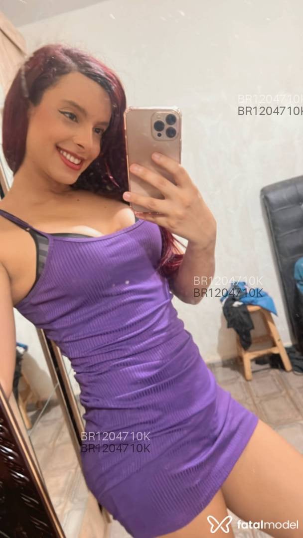 Acompanhante mulher ruiva (o) de olhos castanhos em Virtual - Taty Tavares