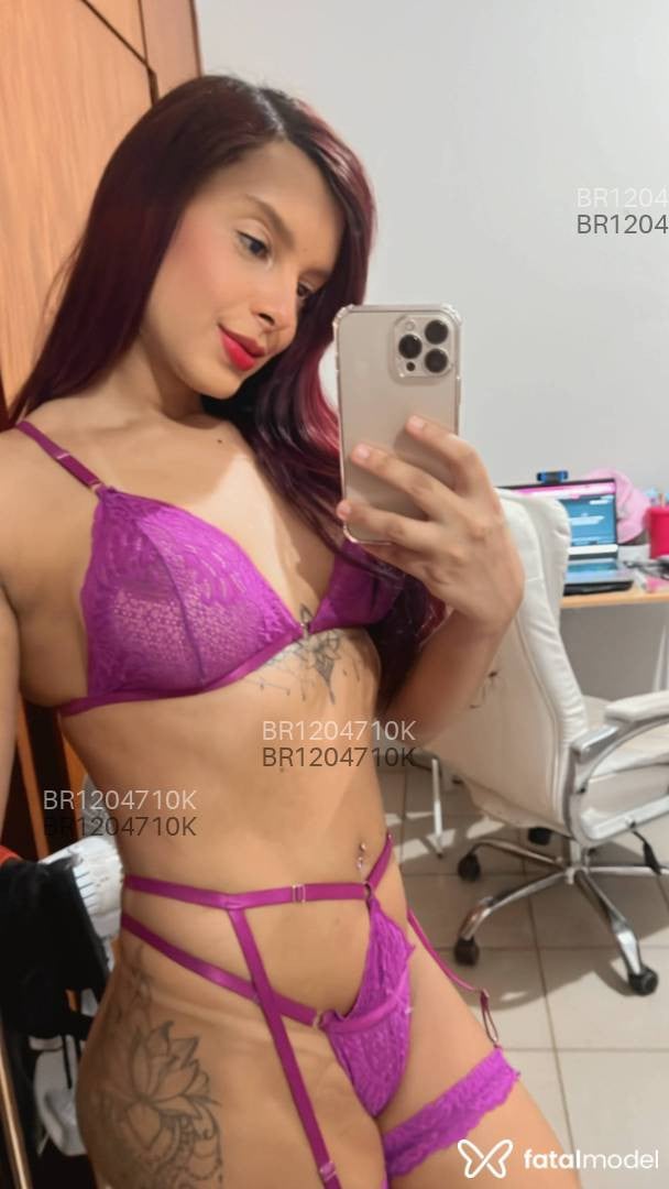 Acompanhante mulher ruiva (o) de olhos castanhos em Virtual - Taty Tavares