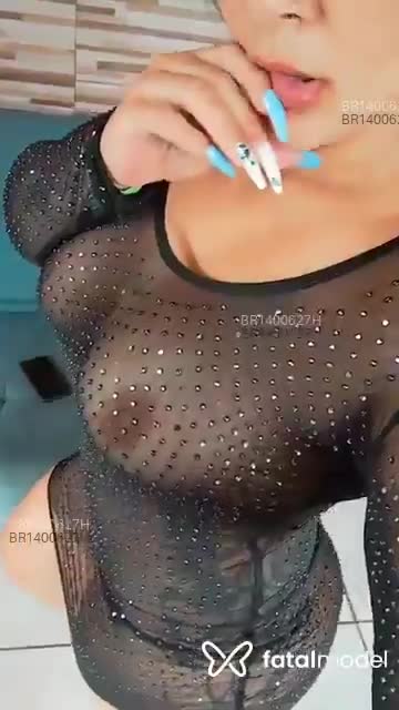 Acompanhante mulher loira (o) de olhos castanhos em Campos Novos Acompanhante mulher loira (o) de olhos castanhos em Campos Novos - Tati Fenix