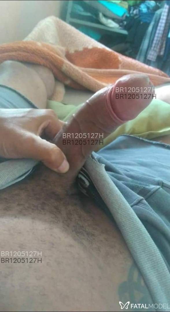 Acompanhante homem com cabelo castanho de olhos castanhos em São José dos Campos - Vinny