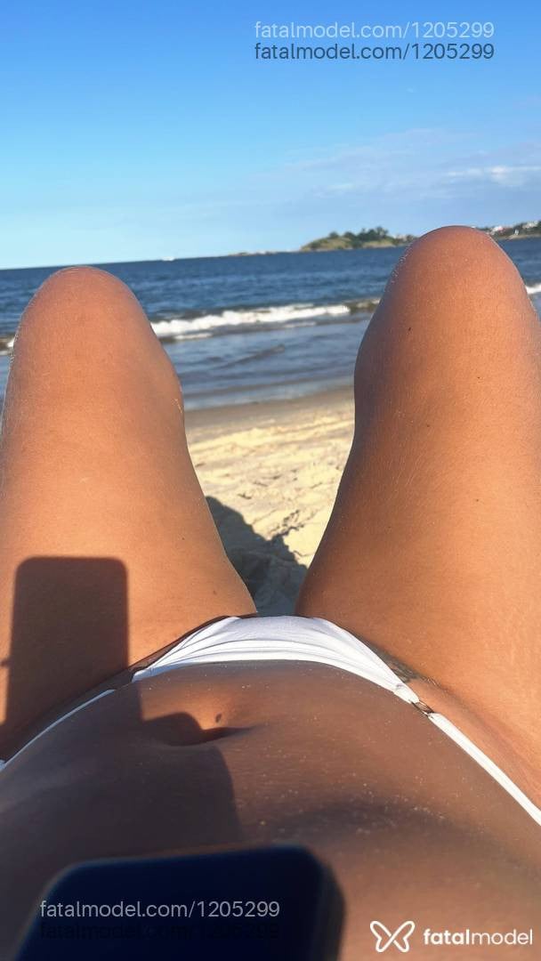 Acompanhante mulher loira (o) de olhos castanhos em Pindamonhangaba - Liz Leblanc
