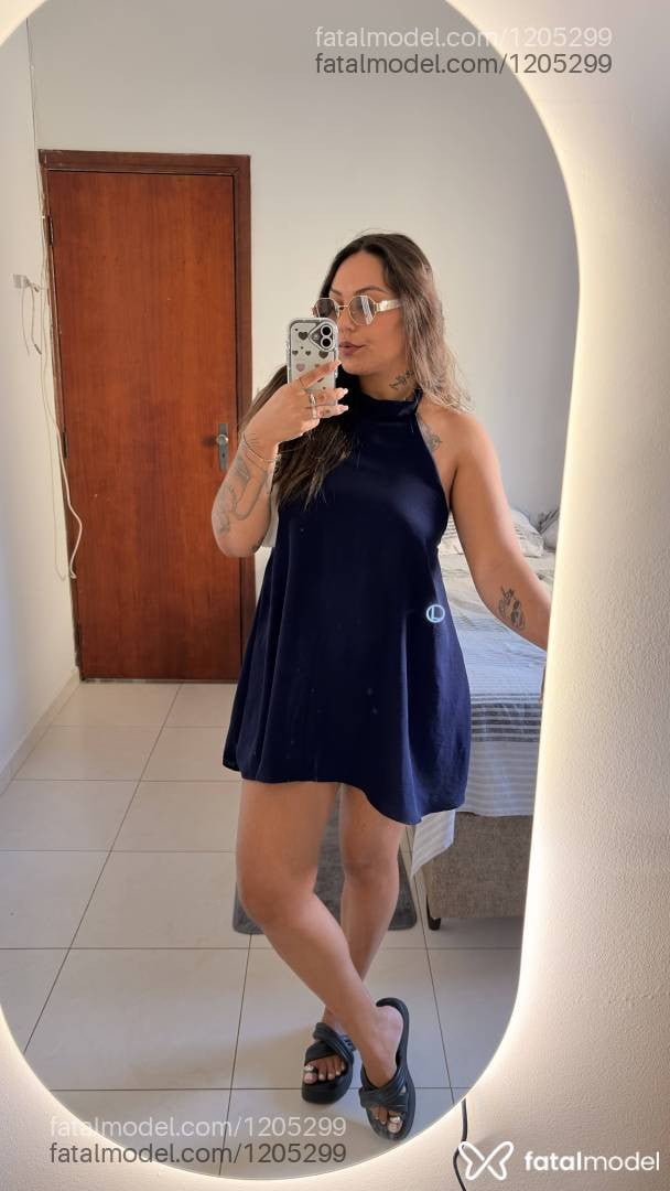 Acompanhante mulher com cabelo castanho de olhos castanhos - Liz Leblanc
