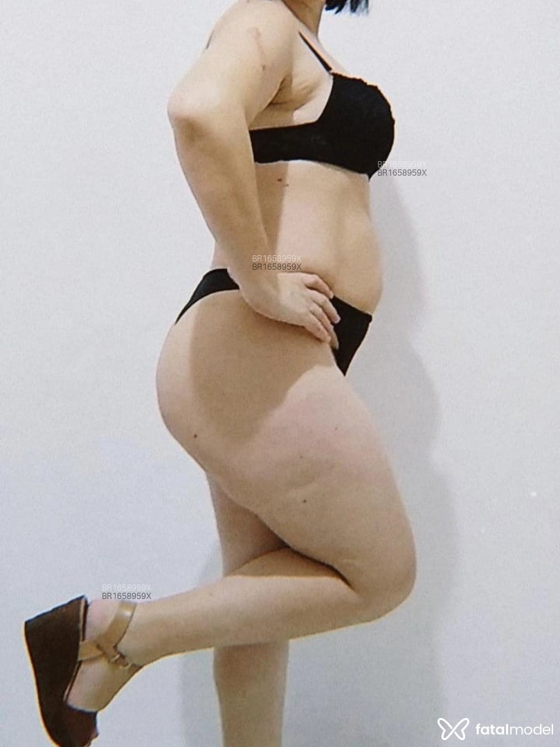 Acompanhante mulher morena (o) de olhos castanhos em Salvador - Lya Salvador