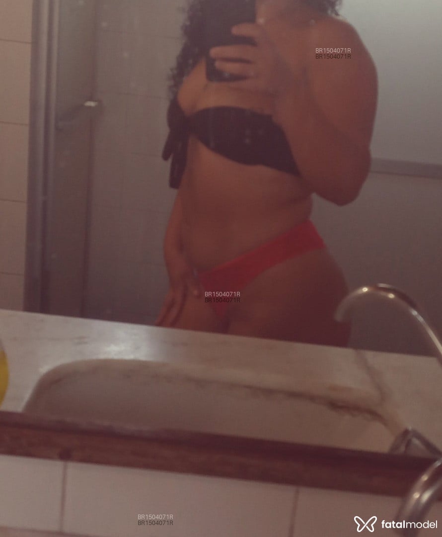 Acompanhante mulher morena (o) de olhos castanhos em Petrópolis - ManuSantos