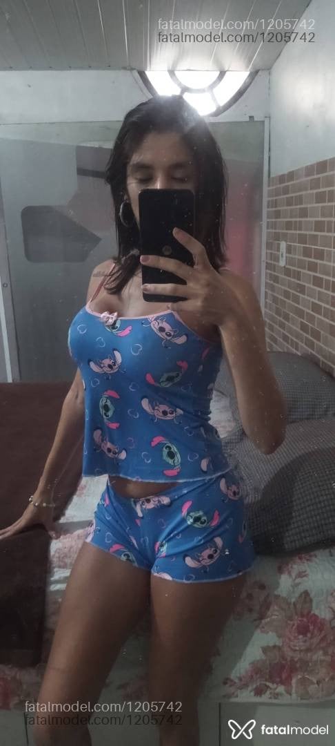 Acompanhante mulher morena (o) de olhos castanhos - Alê Morena