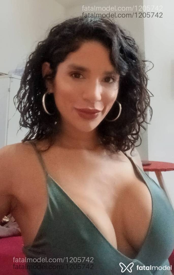 Acompanhante mulher morena (o) de olhos castanhos - Alê Morena