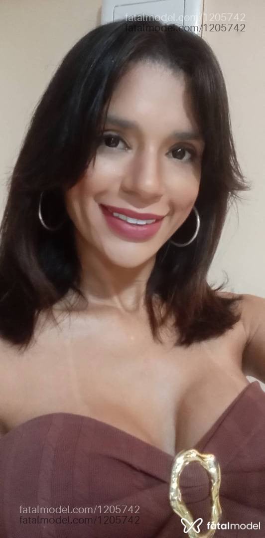 Acompanhante mulher morena (o) de olhos castanhos - Alê Morena