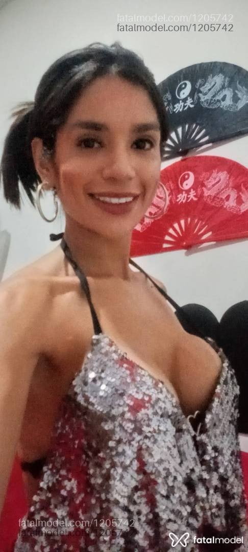 Acompanhante mulher morena (o) de olhos castanhos em Araruama - Alê Morena