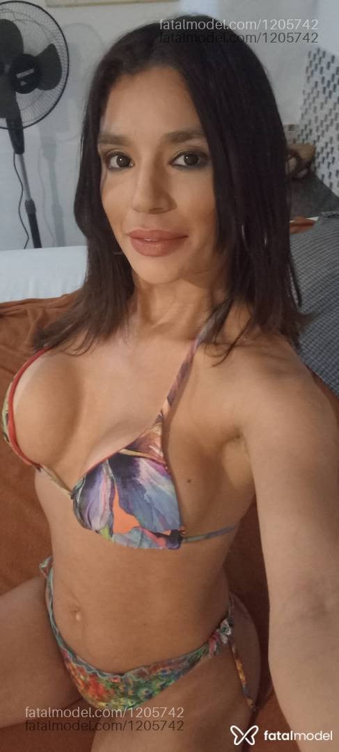 Acompanhante mulher morena (o) de olhos castanhos - Alê Morena
