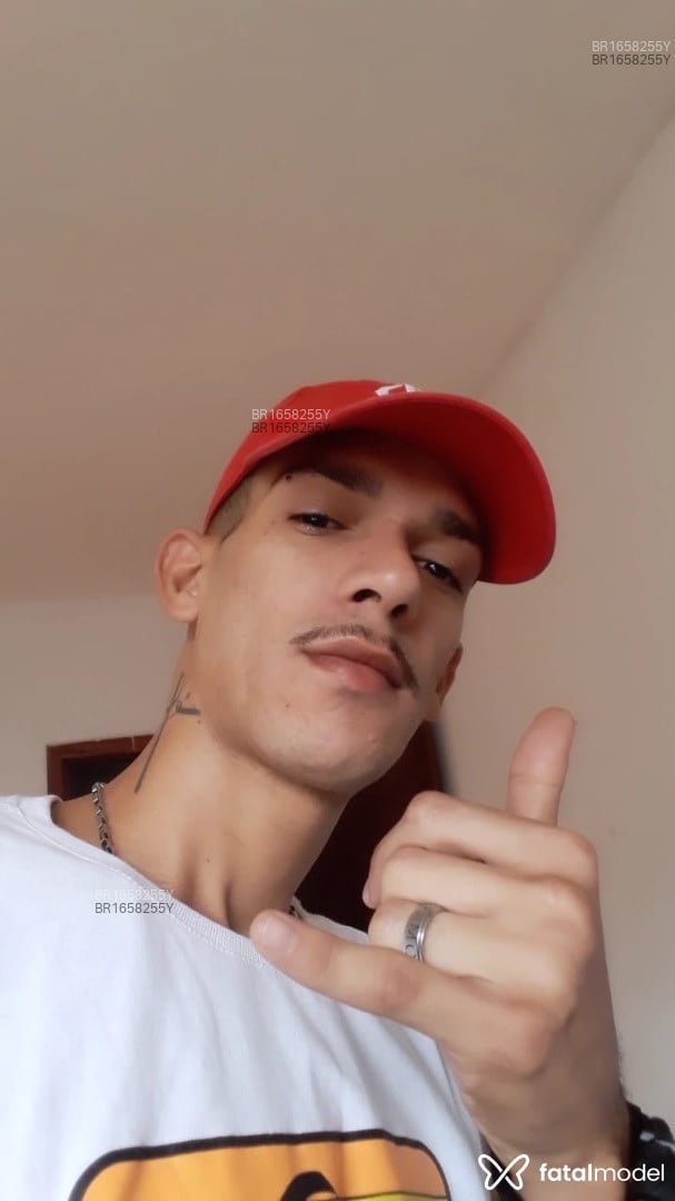 Acompanhante homem morena (o) de olhos pretos em Rio de Janeiro Acompanhante homem morena (o) de olhos pretos em Rio de Janeiro - NIEL MEDEIROS
