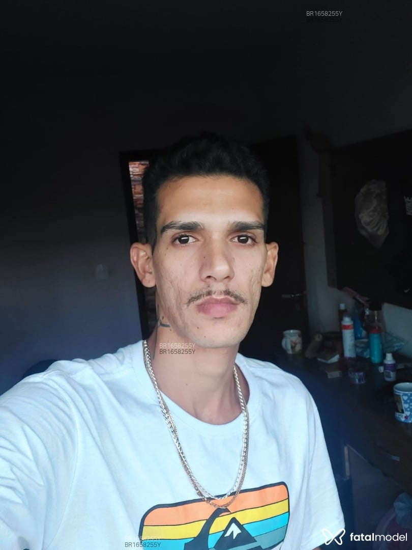 Acompanhante homem morena (o) de olhos pretos em Rio de Janeiro Acompanhante homem morena (o) de olhos pretos em Rio de Janeiro - NIEL MEDEIROS