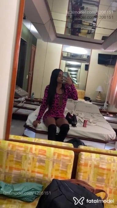 Acompanhante travesti morena (o) de olhos castanhos em Macaé Acompanhante travesti morena (o) de olhos castanhos em Macaé - Jumenta