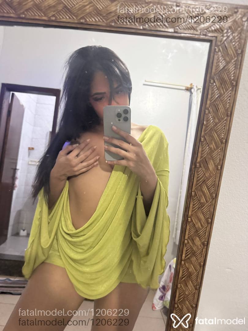 Acompanhante mulher morena (o) de olhos castanhos em Ubá - Iara Ally