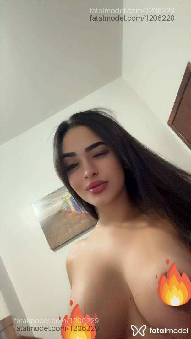 Acompanhante mulher morena (o) de olhos castanhos em Ubá - Iara Ally