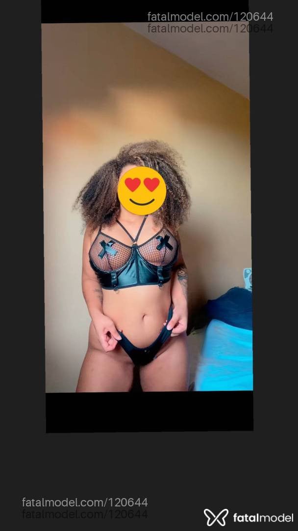 Acompanhante mulher com cabelo castanho de olhos castanhos em Porto Seguro - Morena bevenutt