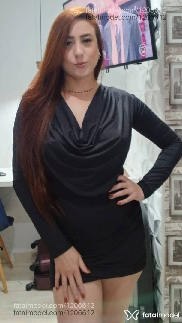Acompanhante mulher ruiva (o) de olhos castanhos - Mari Mari