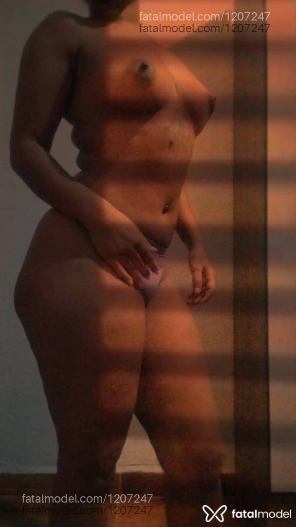 Acompanhante mulher morena (o) de olhos pretos em Ji-Paraná - Brenda