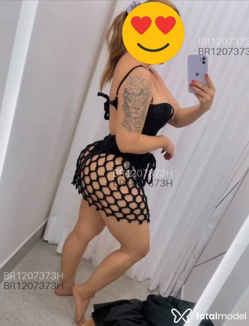 Acompanhante mulher com cabelo castanho de olhos castanhos em Goiânia - Rafaela Morais