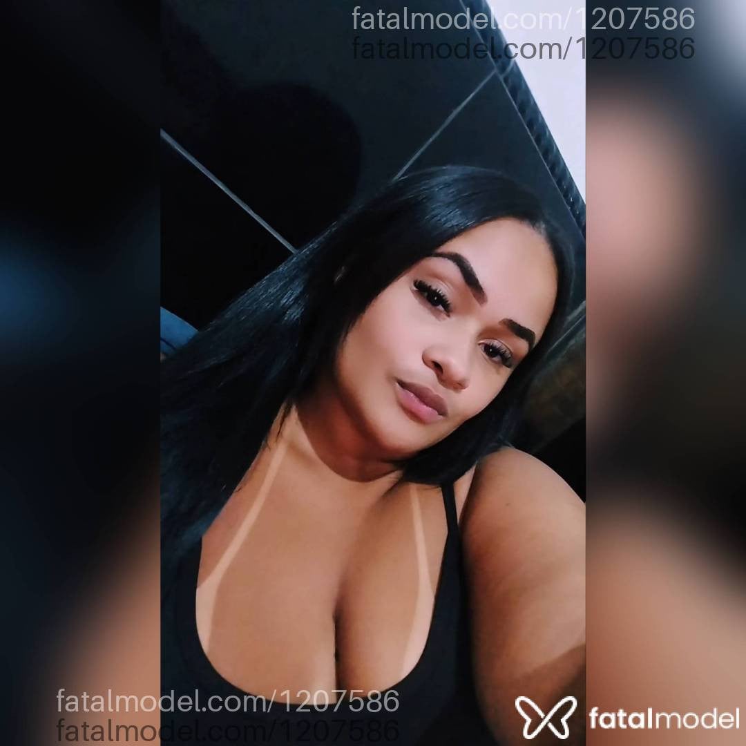 Acompanhante mulher morena (o) de olhos pretos - Carol
