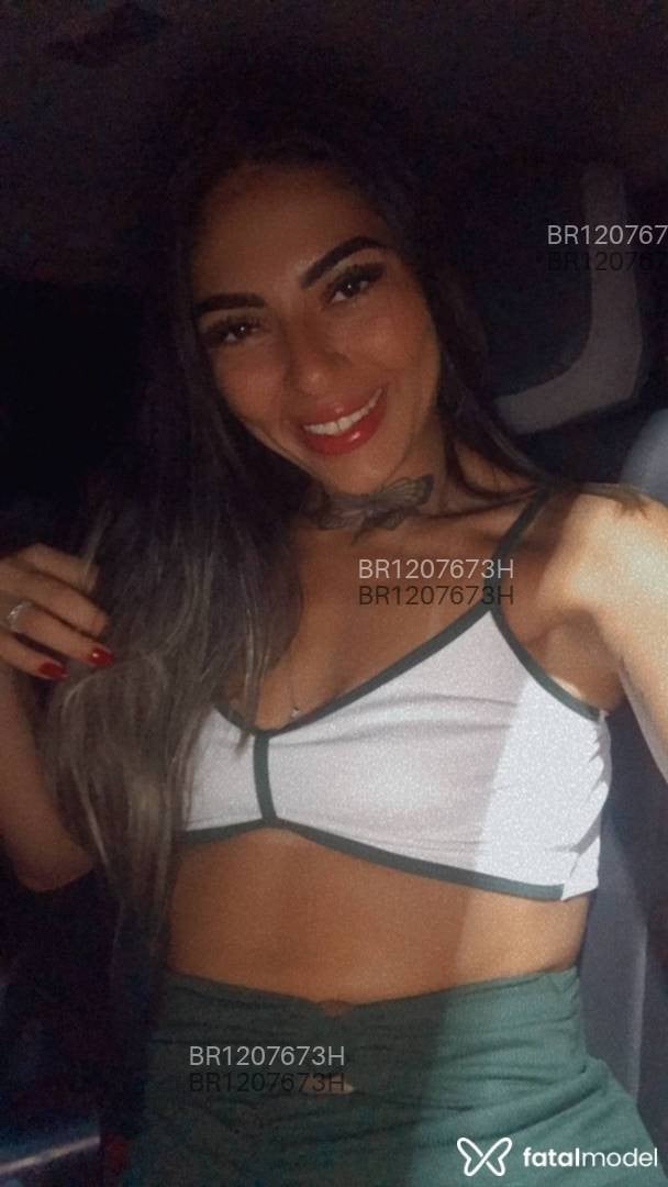 Acompanhante mulher morena (o) de olhos pretos - Babi Acompanhante mulher morena (o) de olhos pretos - Babi
