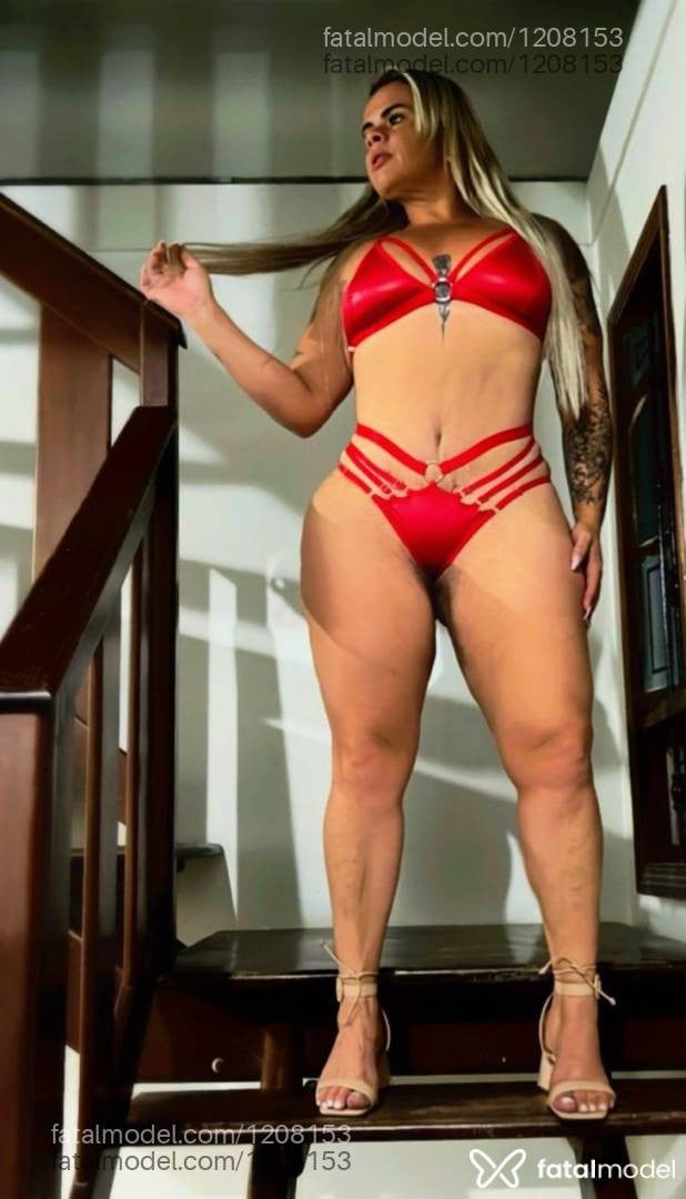 Acompanhante mulher loira (o) de olhos castanhos em São Mateus - GABRIELA COSTA