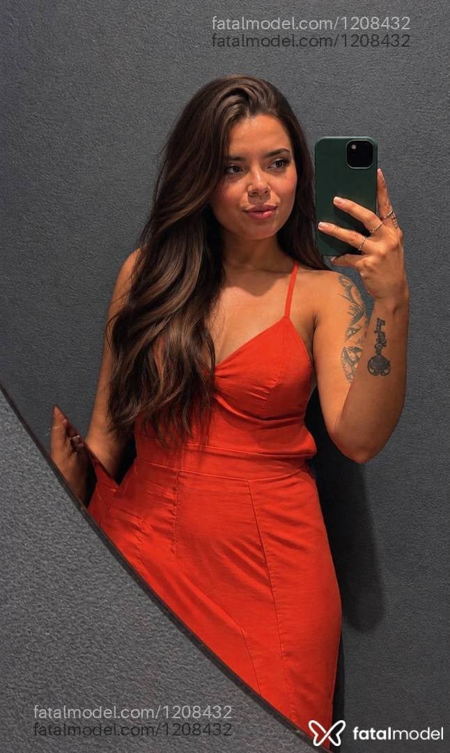 Acompanhante mulher morena (o) de olhos castanhos - Rafaela