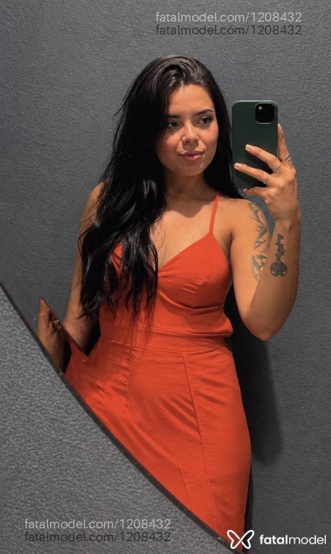 Acompanhante mulher morena (o) de olhos castanhos - Rafaela