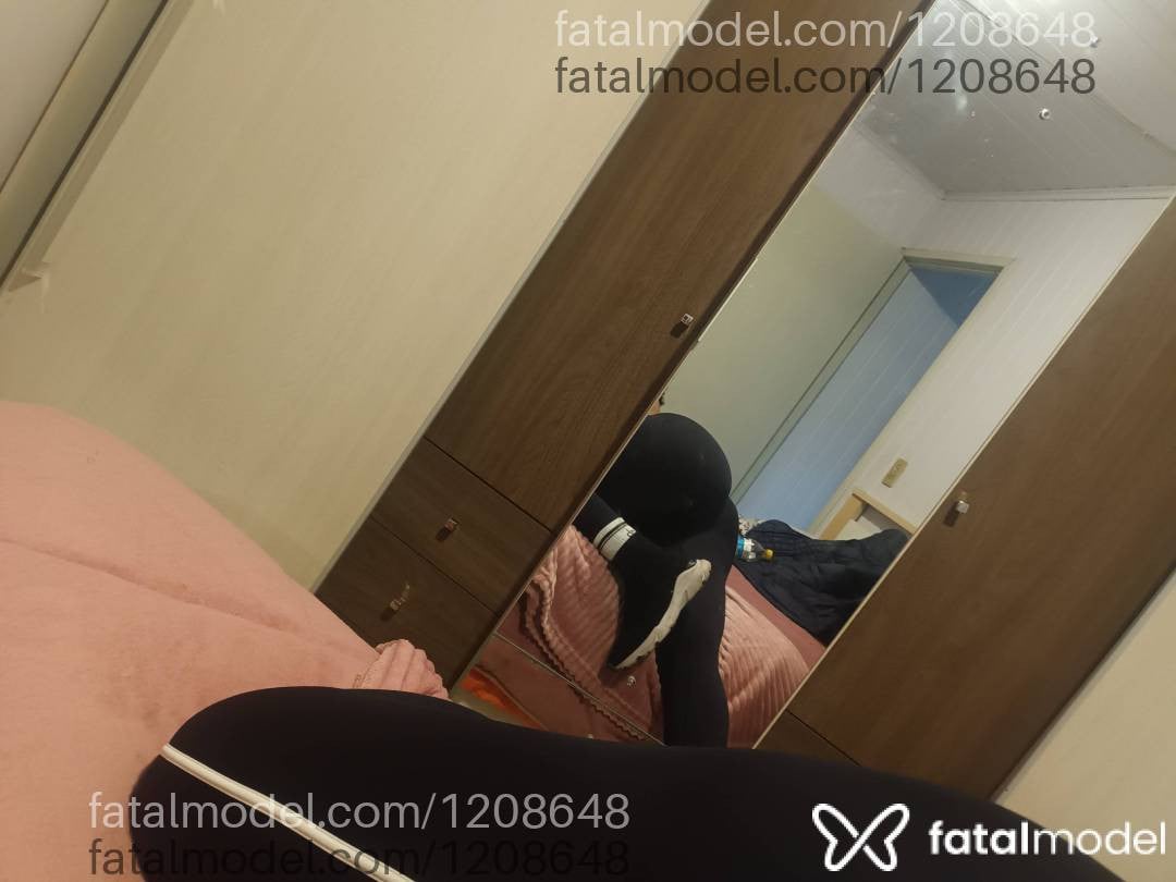 Acompanhante mulher com cabelo castanho de olhos castanhos - ISADORA