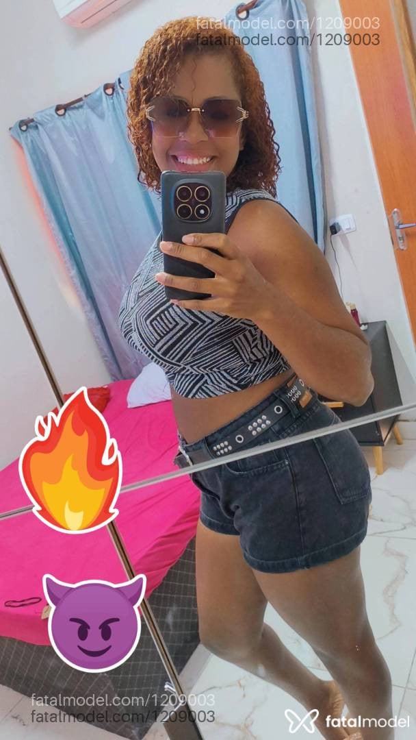 Acompanhante mulher com cabelo castanho de olhos castanhos em Mineiros - Martinhasilva