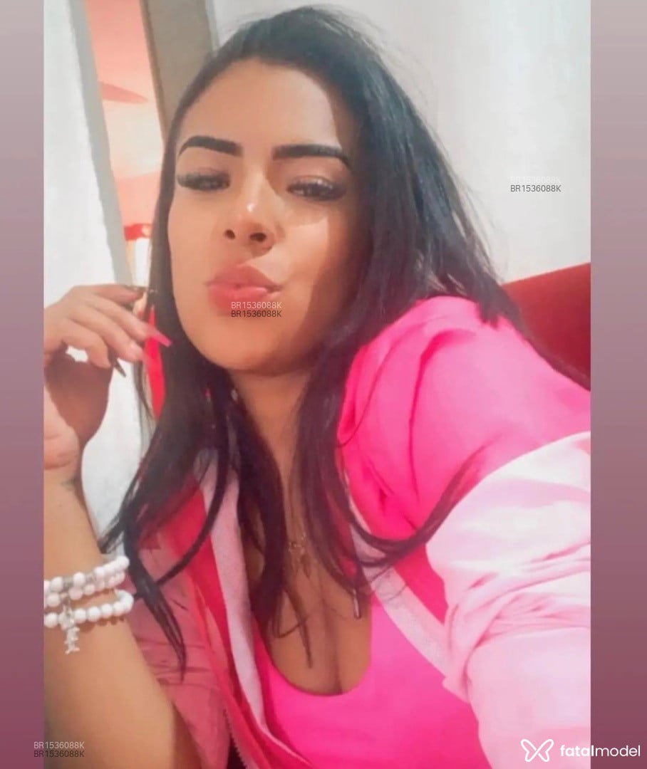 Acompanhante mulher com cabelo castanho de olhos castanhos em Poços de Caldas - Kyara