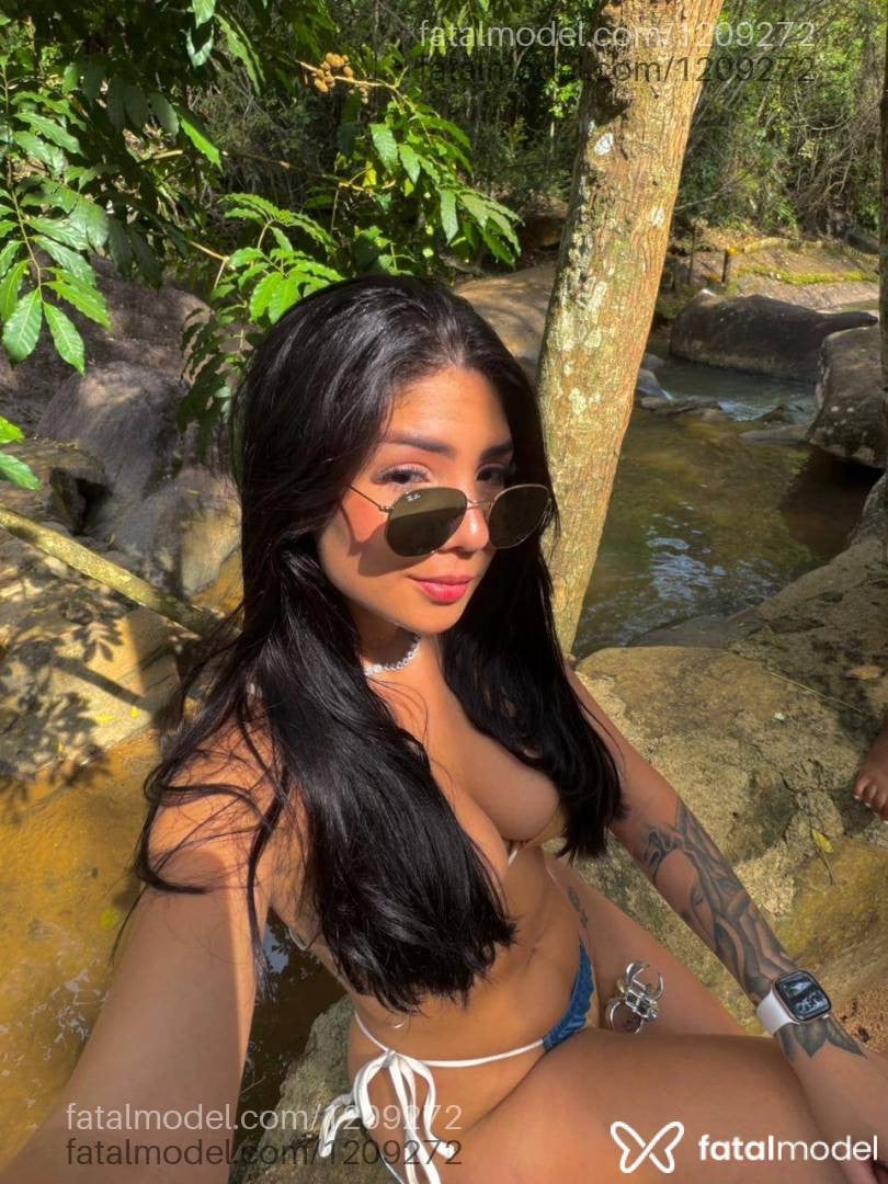 Acompanhante mulher com cabelo castanho de olhos castanhos em Rio de Janeiro - Emilly