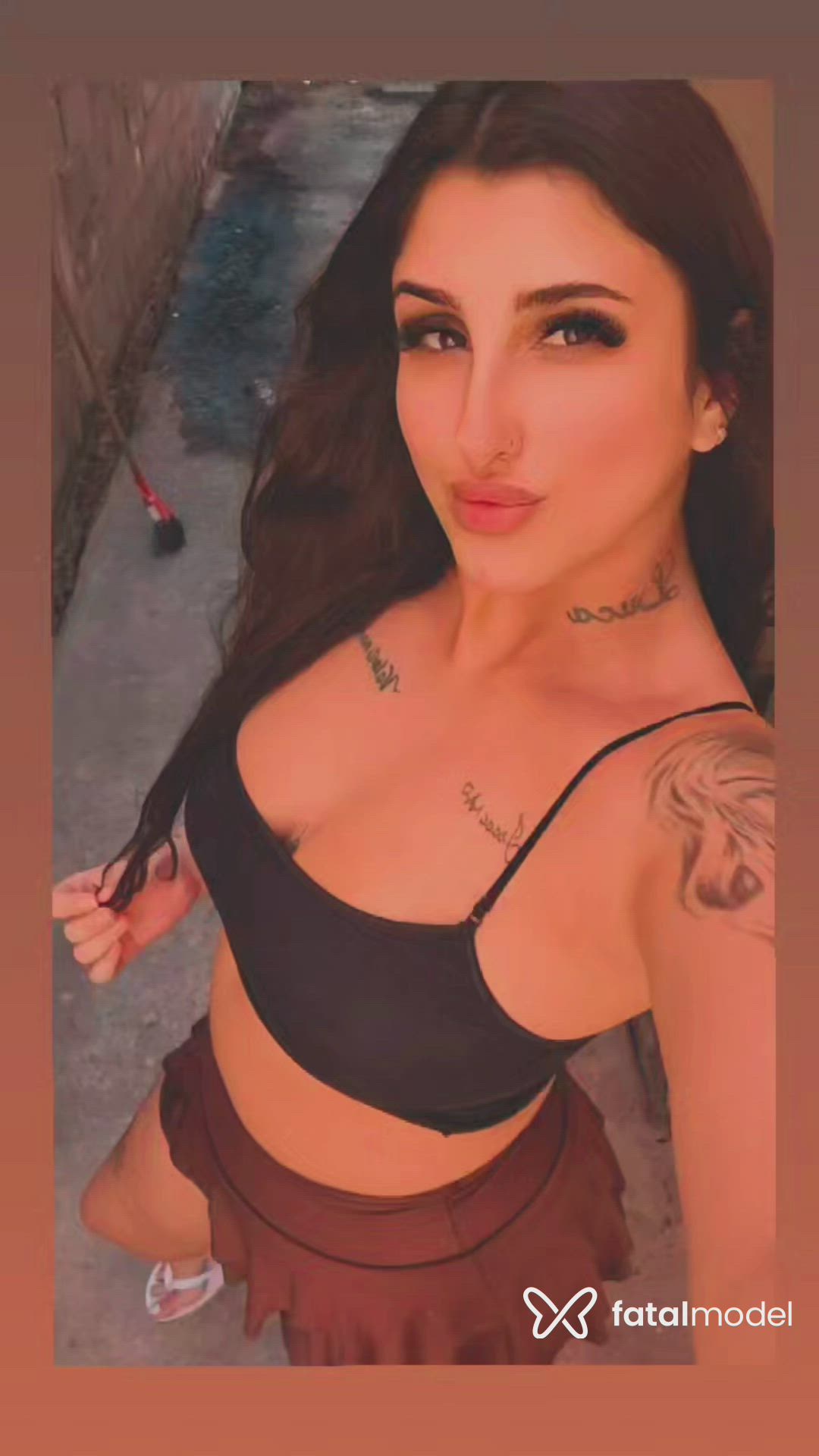 Acompanhante mulher com cabelo castanho de olhos castanhos - Sofia munhoz