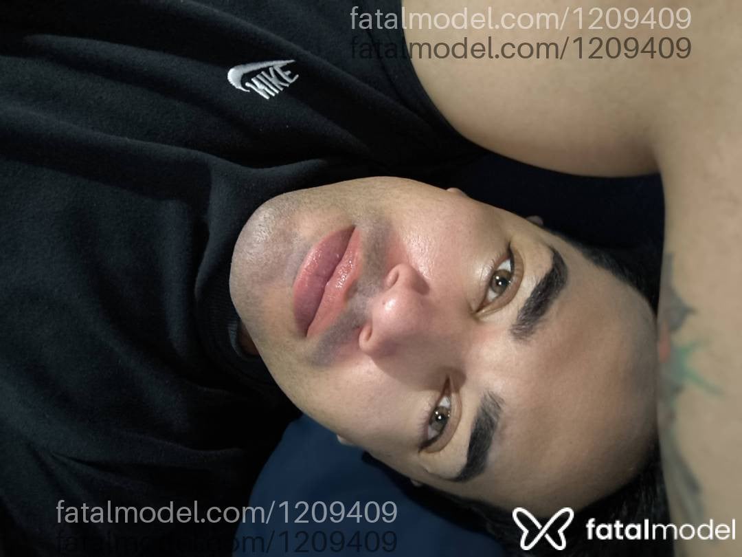 Acompanhante homem morena (o) de olhos castanhos em Casca - Gael