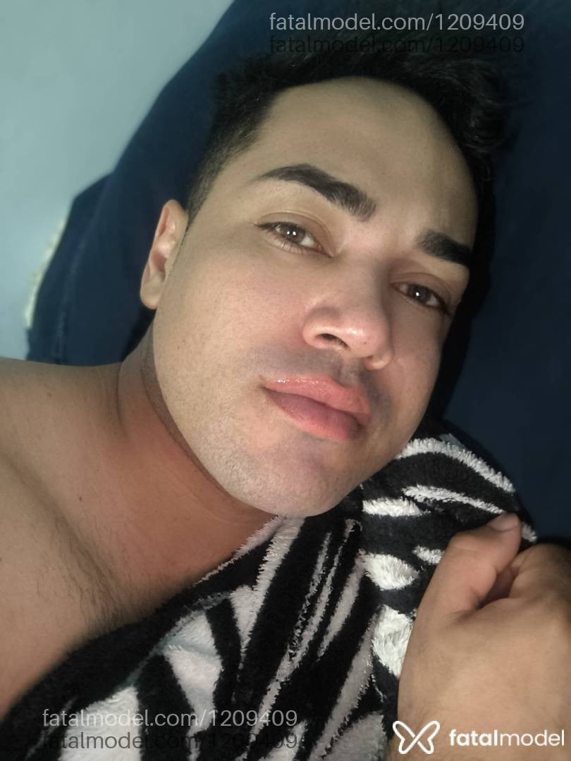 Acompanhante homem morena (o) de olhos castanhos em Casca Acompanhante homem morena (o) de olhos castanhos em Casca - Gael